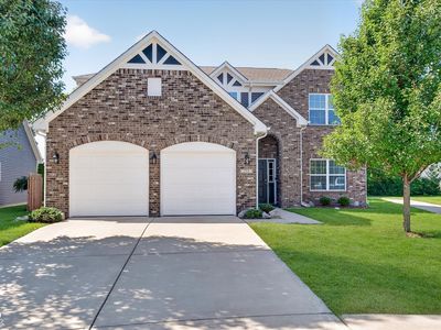 733 Farnham Dr