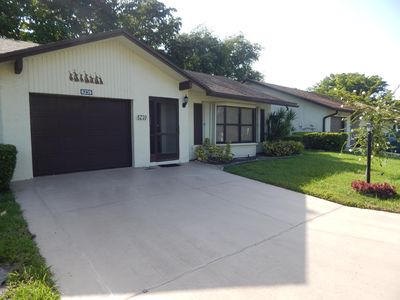 6239 Lakemont Circle