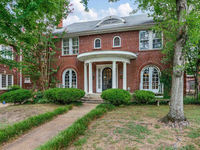 328 N McLean Blvd
