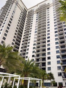 999 SW 1st Ave APT 1611