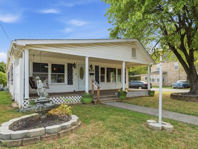 601 Bowman Ave
