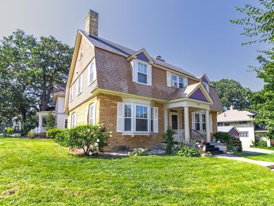 451 Lynnhurst Ave E