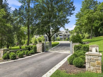 2 Barry Court