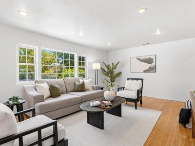 211 N Orleans Ave