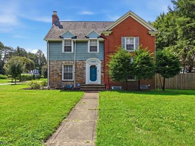 1200 Delia Ave