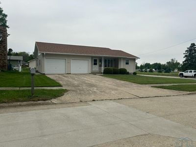 Property at 245 N 8th Ave, Sheldon, IA