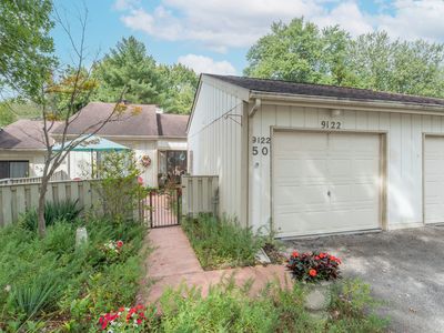 9122 S Greenridge Ln