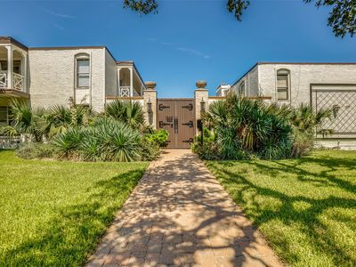 5911 E University Blvd APT 206