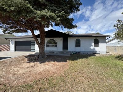 5222 S Queenswood Dr