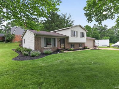 Property at 4903 Cape Town, Highland, MI