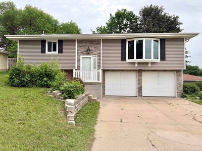 2205 Fairview Dr