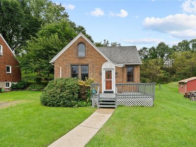 12 Sunrise Dr