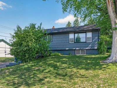 765 Rose Pl
