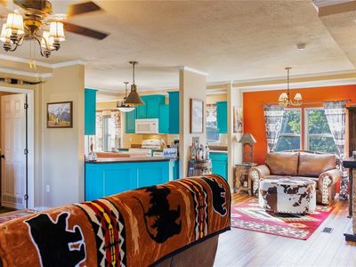 1129 N Scenic Ridge Rd