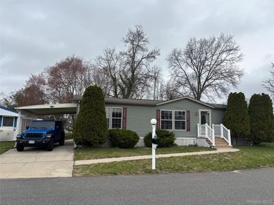 1661 Old Country Road #417