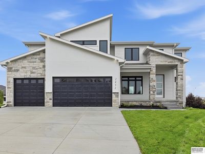 2432 S 182nd Cir