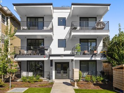 3920 N Montana Ave #301