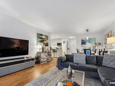 555 North Ave APT 1V