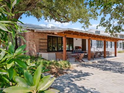 301 S Toulme St #202