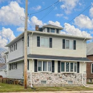 1110 Shawano Ave