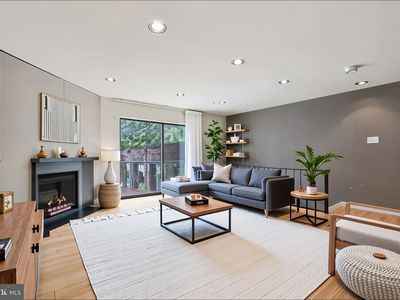 2213 Race St APT 202