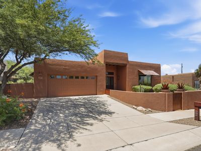 929 N Leutea Dr