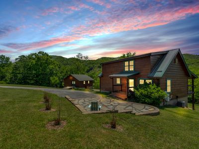 57 Hillside Bluffs Ln