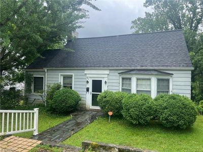 342 Moore Ave