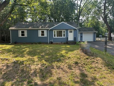 5684 Mapleton Dr