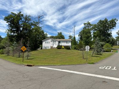 304 Quaker Rd