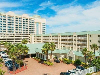 2700 N Atlantic Ave #106