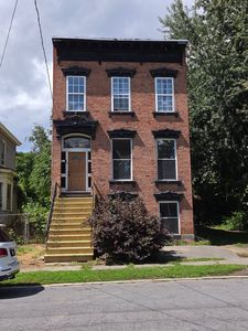 536 N Pearl St