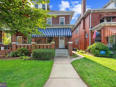 24 College Ave