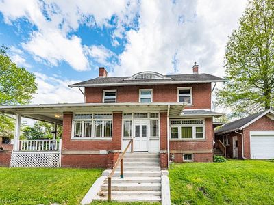Property at 1005 S Freedom Ave, Alliance, OH