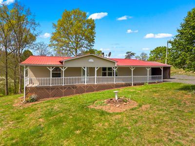 412 Thorn Hill School Rd