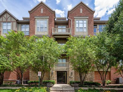 1781 Tudor Ln Unit 204