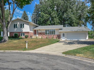 944 Longview Dr