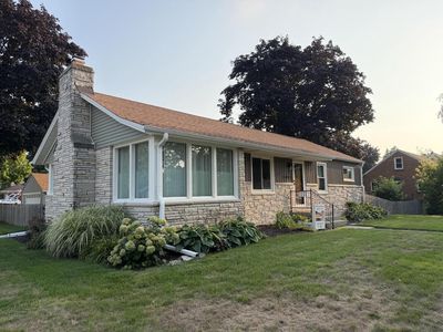 1401 Manistique AVENUE