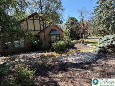 928 Barnsdale Rd