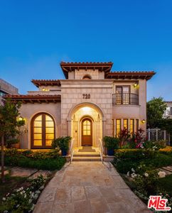 720 San Vicente Blvd