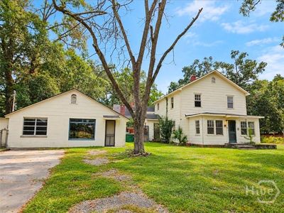 1 Rowe Avenue