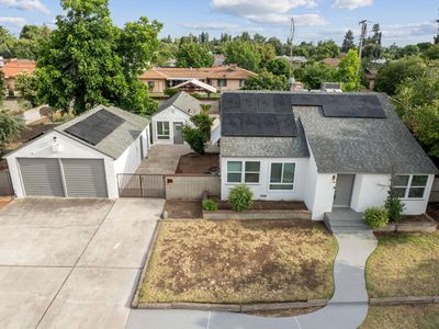 5012 E Belmont Ave
