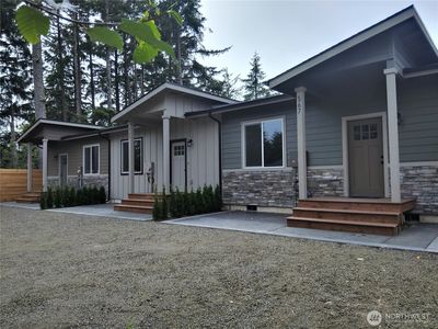 565 Sunset Avenue NE