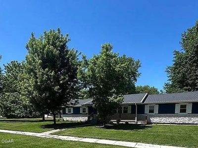 121 E Maiden Ln