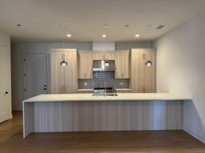 1356 W Chestnut St #203