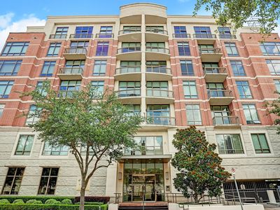 2211 Briarglen Dr APT 502