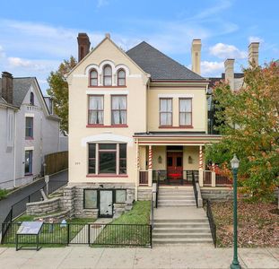 275 S Limestone St #310
