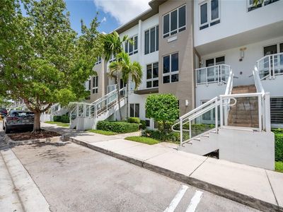 10265 NW 63rd Ter APT 204
