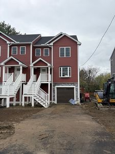 74 Valmor St
