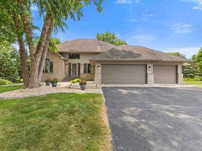 9451 White Oaks Trl N